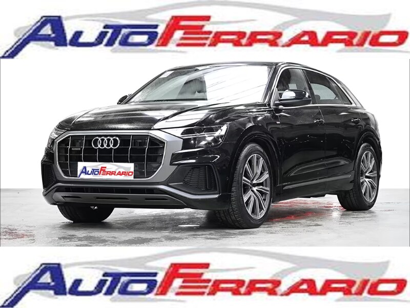 AUDI Q8
